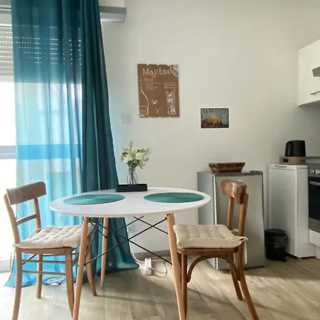 Studio Chaleureux Tout Equipe - Wifi - Parking Gratuit - Proche De La Nature *